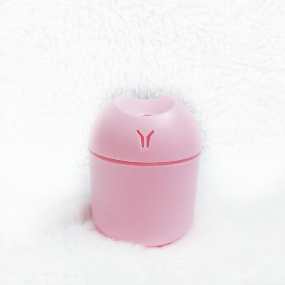 💮3/$20💮 Mini USB Pink Humidifier - Picture 2 of 4